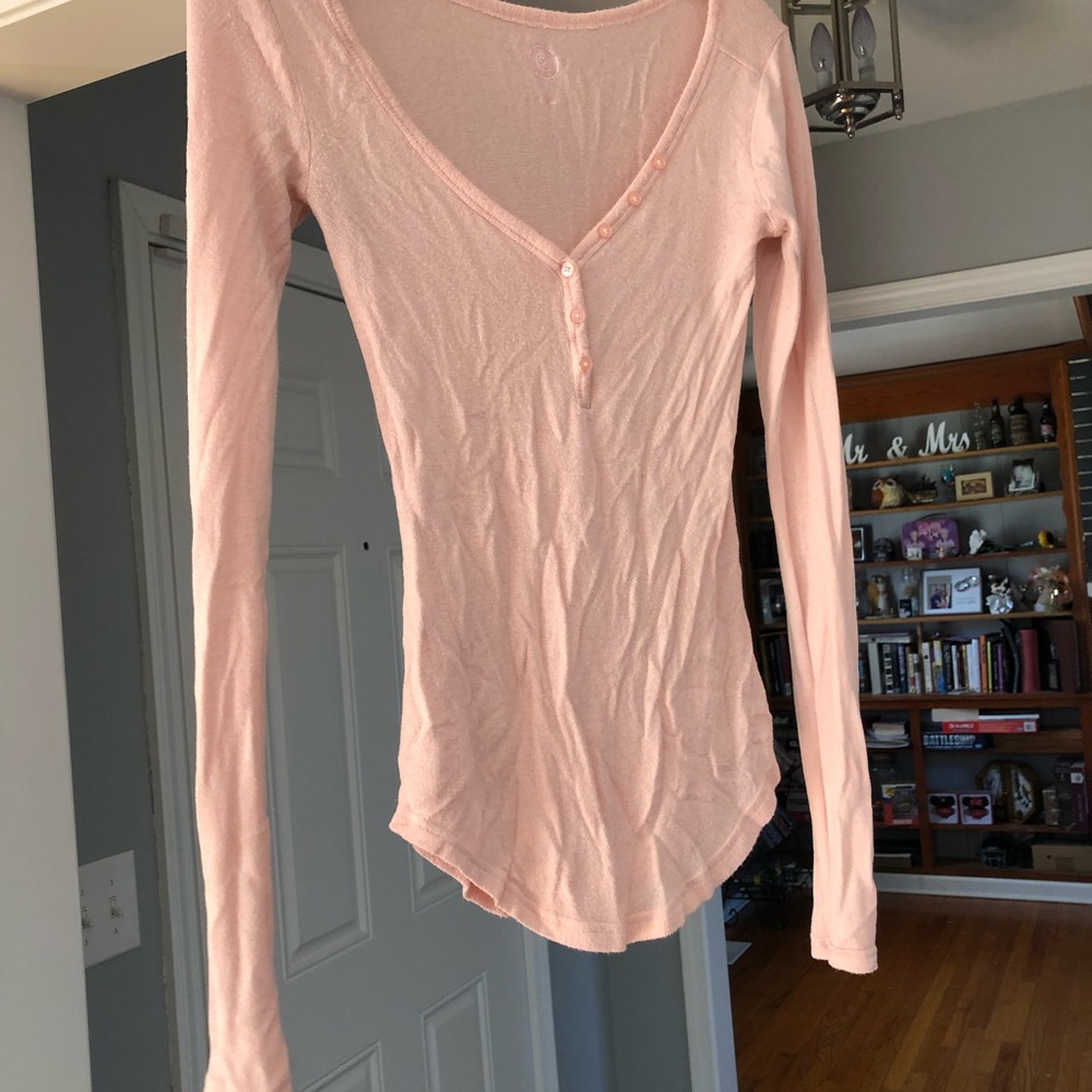 Peach long sleeve Vneck sweater shirt
